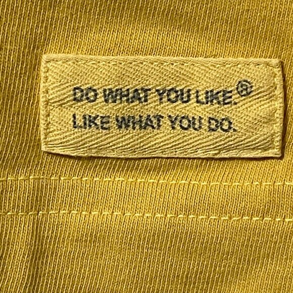 Life Is Good Size S Mustard Yellow Graphic Tee With Tailgate Print Short Sleeve - Picture 4 of 10